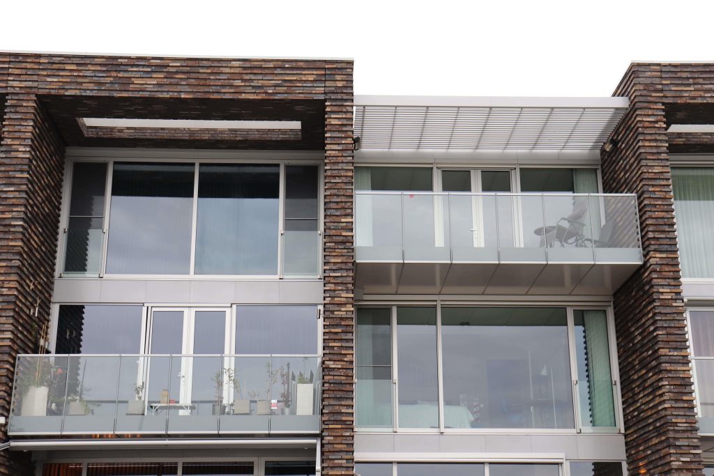 Thiekon Constructie - Expertisefoto staal op maat voor bordes in moderne architectuur
